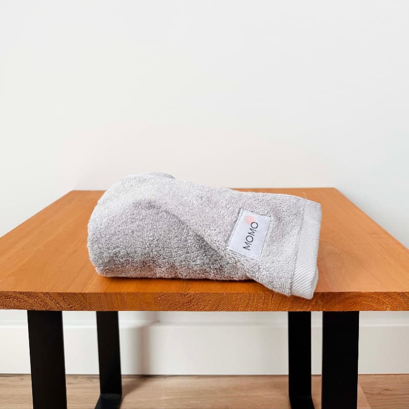 Gray bamboo hand towel on bench – soft, absorbent and sustainable
