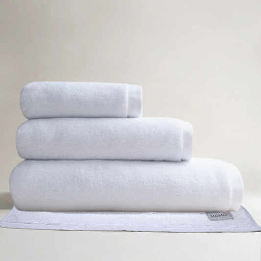 Conjunto de 4 peças de toalhas de bambu brancas – rosto, mãos, corpo e tapete de saída de banho, macias, absorventes e sustentáveis